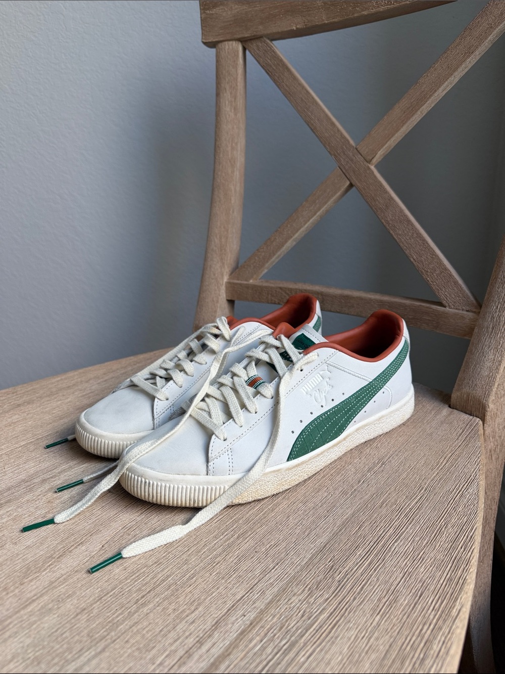 Puma White Sneakers with Green Side Stripe and Brown Lining